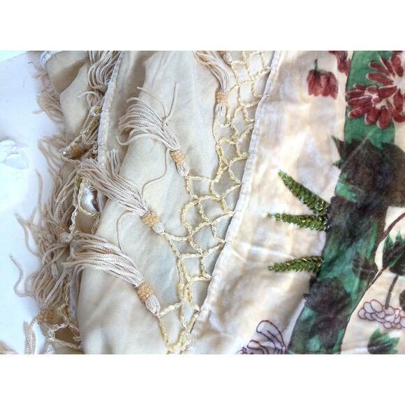 Vintage Japanese Print Geisha Velvet Fringed Shawl Wrap - Picture 4 of 10